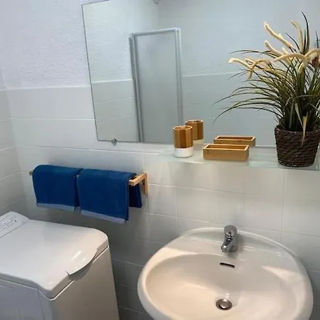 Апартаменты And Breakfast *