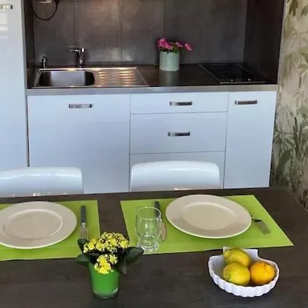 And Breakfast * Канны