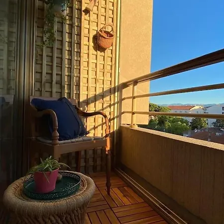 And Breakfast Cannes