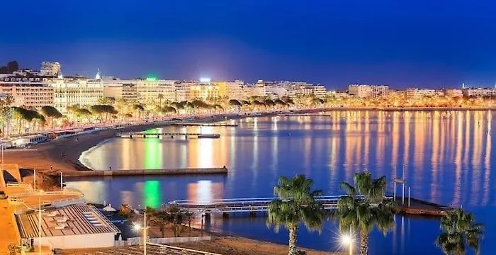 And Breakfast Cannes