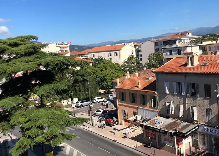 Apartament And Breakfast Cannes